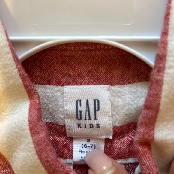 GAP button down - Picture 2 of 3